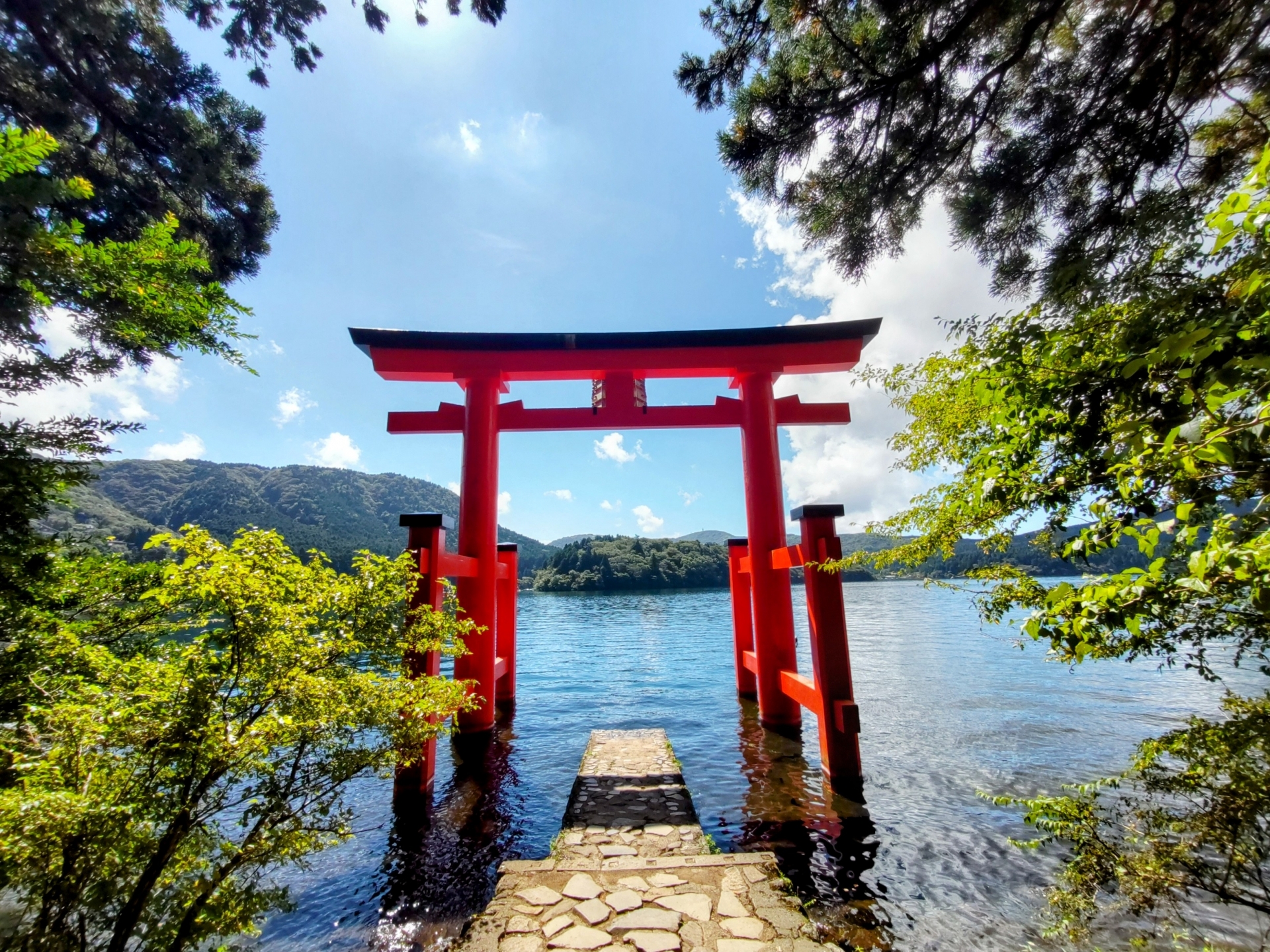 Hakone Day Trip from Tokyo: Mt. Fuji Views, Lake Ashi & Scenic Mountain Roads 7 27774806 m