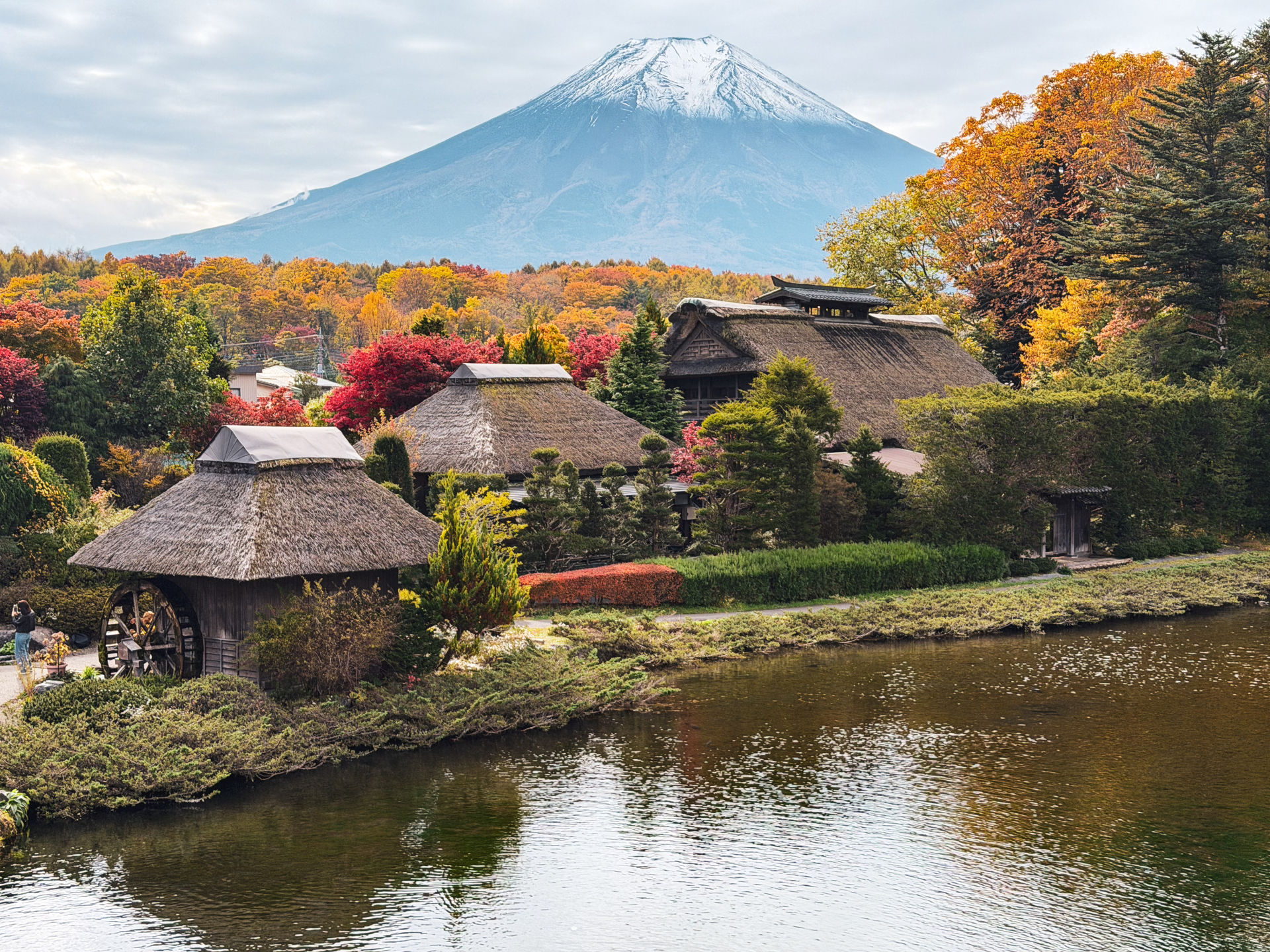 Mt. Fuji in Autumn: 7 Beautiful Places to See Japan’s Iconic Mountain 11 35247888 m